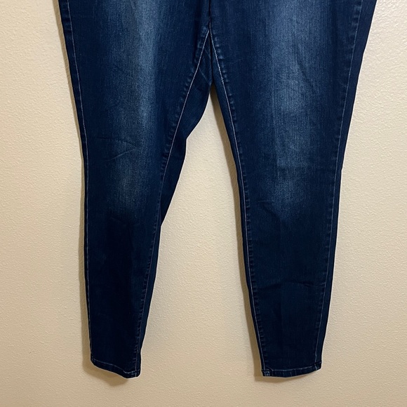 Mossimo High Rise Jegging Blue Jeans - Picture 3 of 8